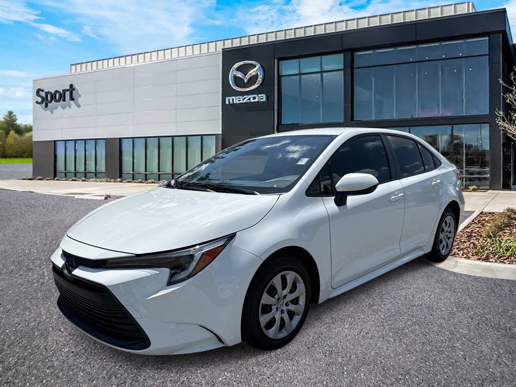 Used 2023 Toyota Corolla LE FWD image 7