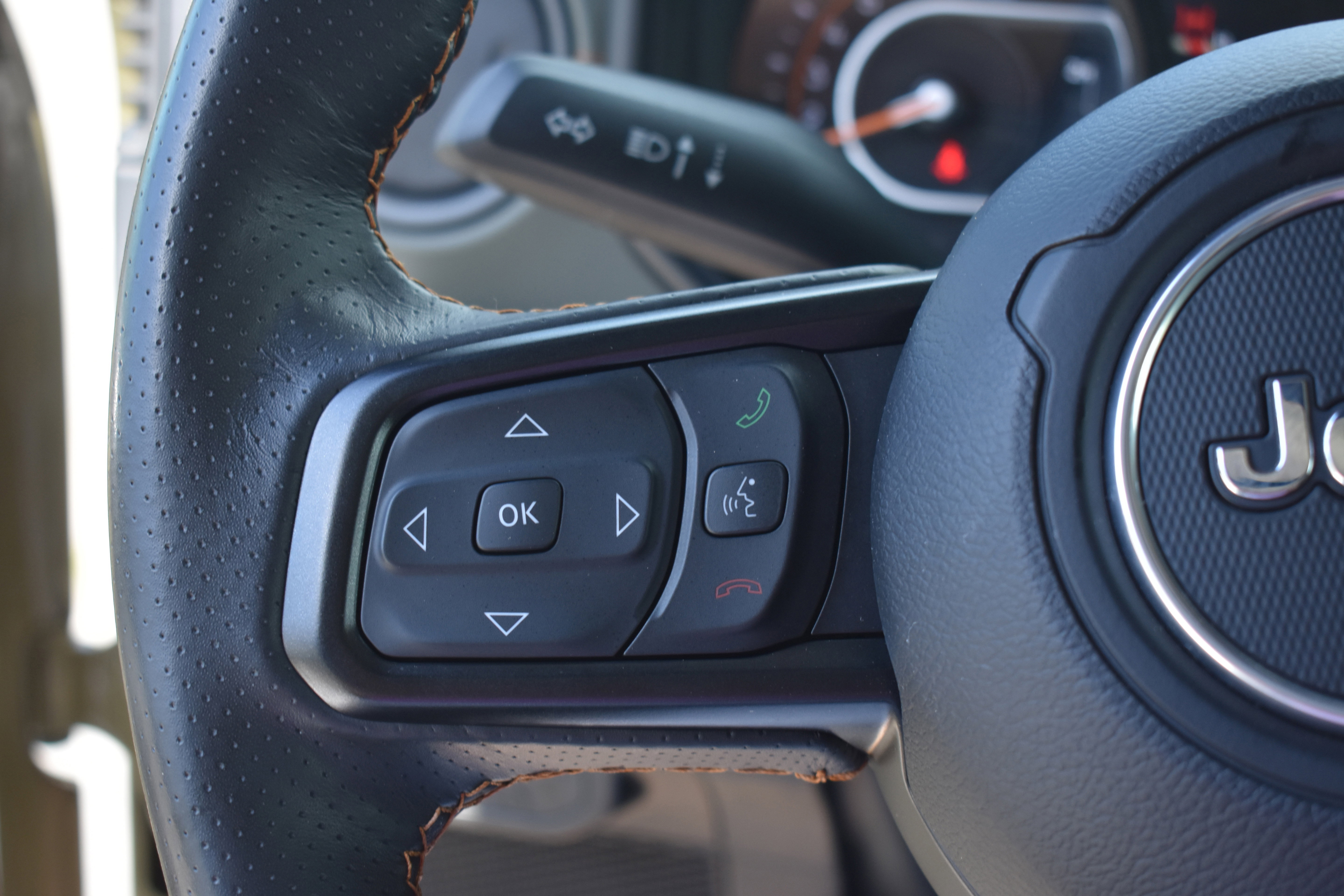 Used 2025 Jeep Gladiator Mojave image 15