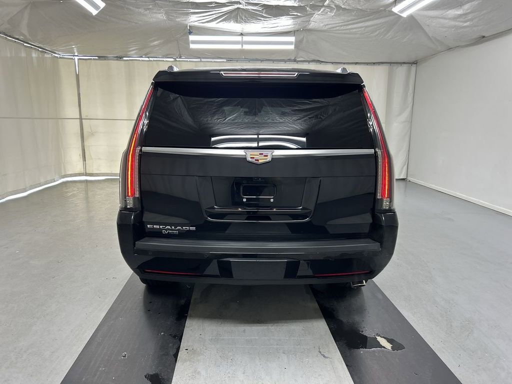 Used 2020 Cadillac Escalade Platinum AWD/4WD image 22