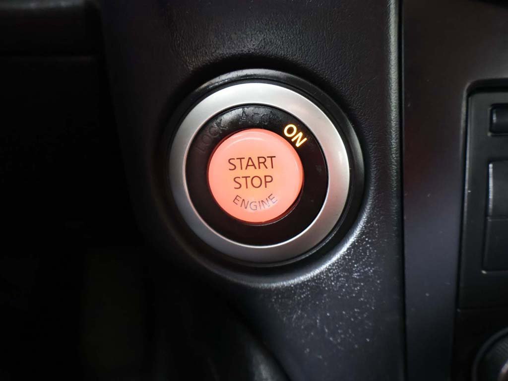 Used 2020 Nissan 370Z Coupe image 25