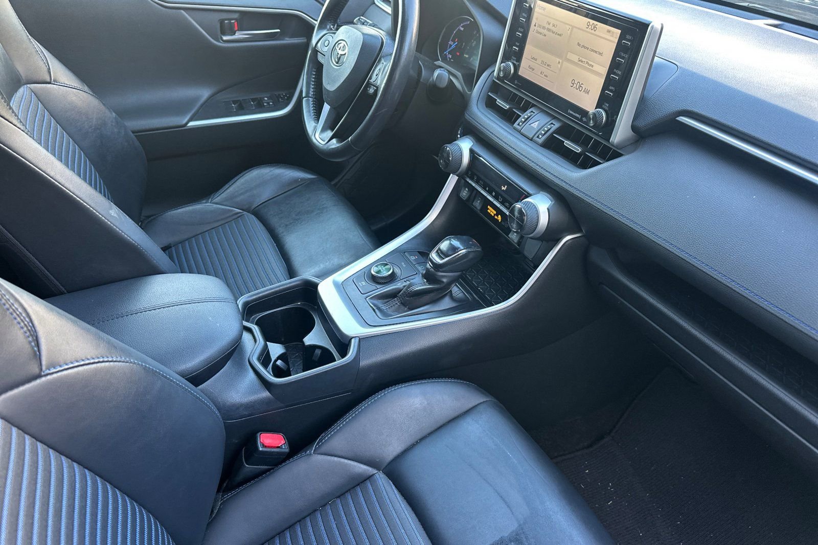 Used 2019 Toyota RAV4 XSE w/ XSE Weather Package image 20