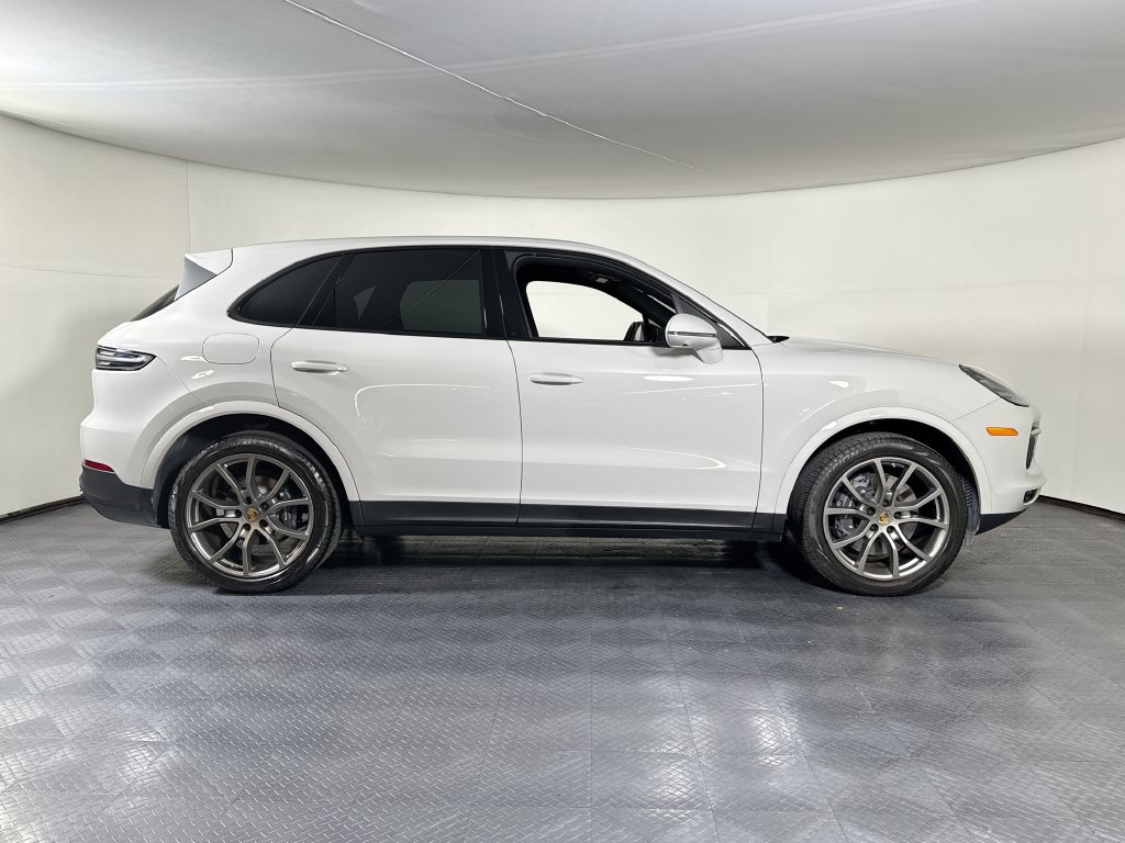 Certified 2023 Porsche Cayenne AWD/4WD image 8