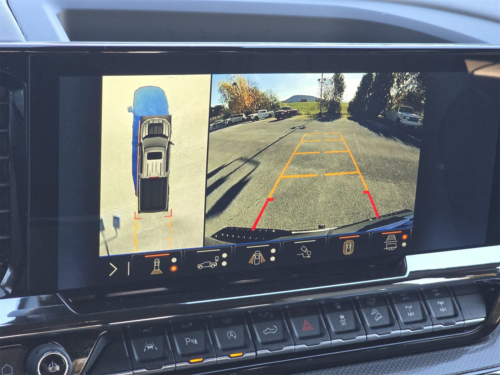 Used 2025 Chevrolet Silverado 1500 ZR2 w/ Technology Package image 29