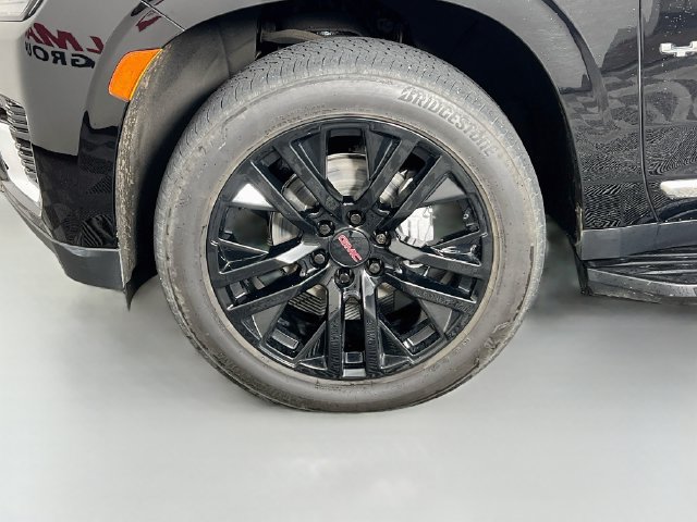 Used 2021 GMC Yukon SLT w/ SLT Premium Package AWD/4WD image 10
