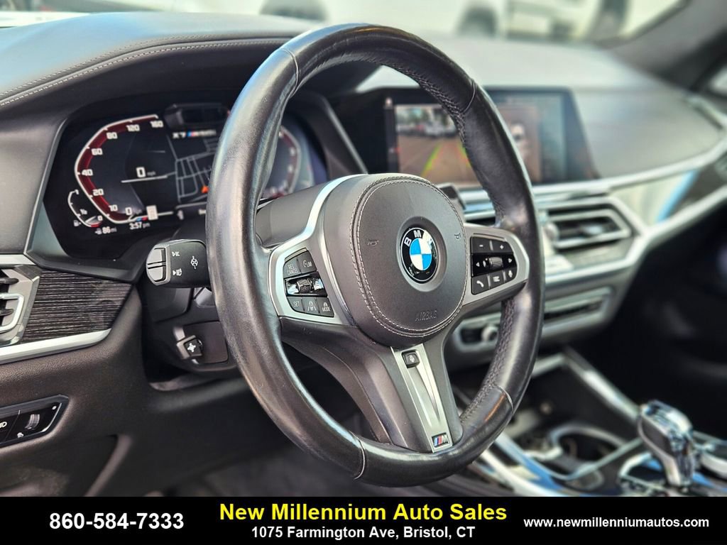 Used 2021 BMW X7 M50i image 18
