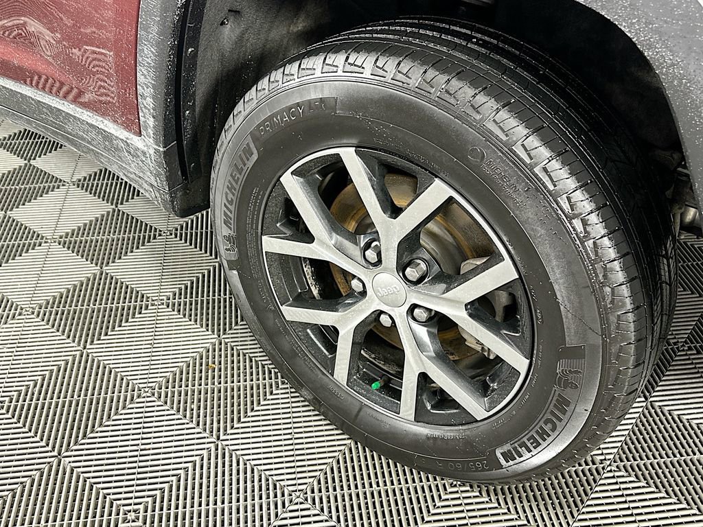 Used 2023 Jeep Grand Cherokee L Limited image 41