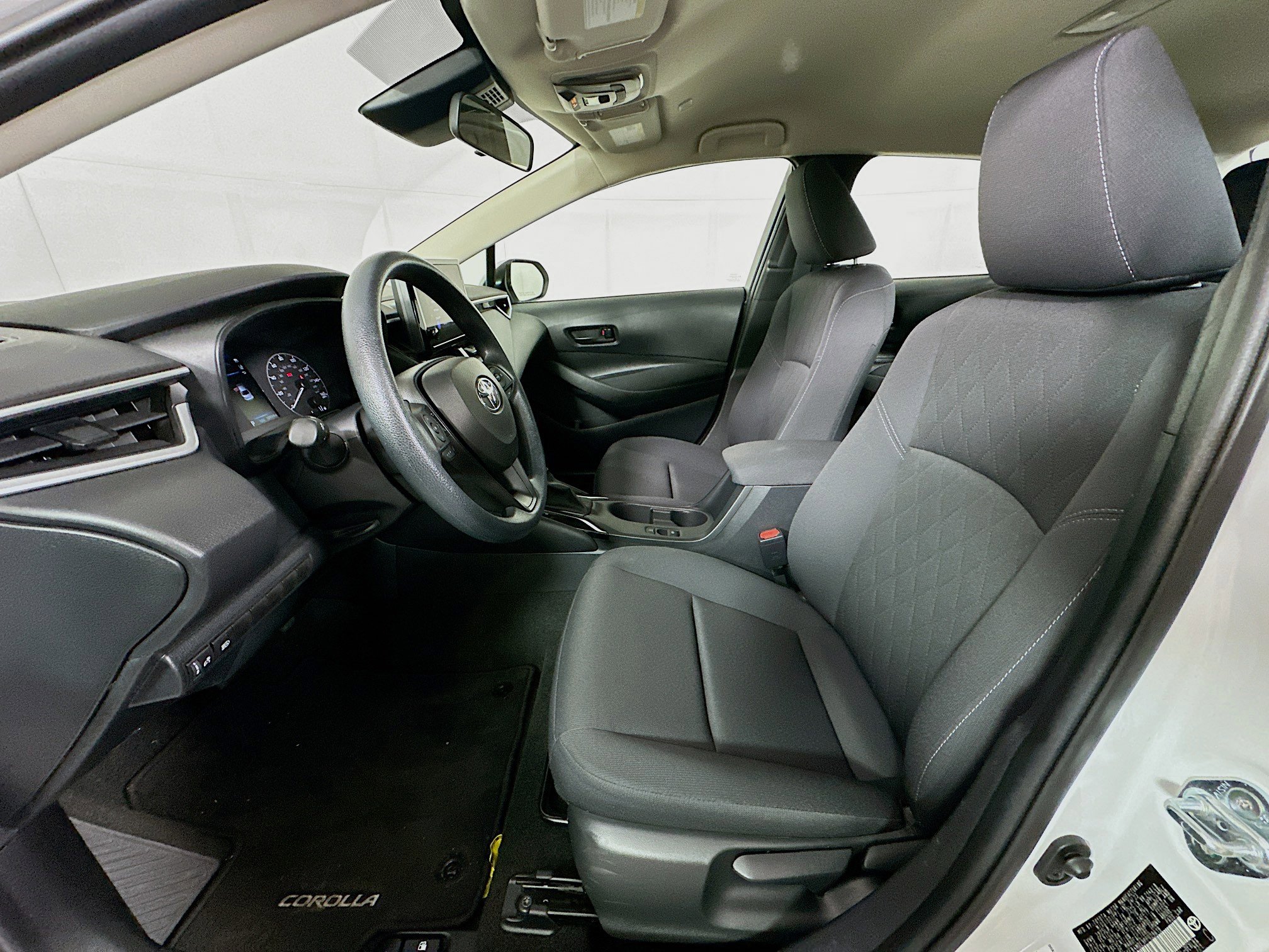 Used 2023 Toyota Corolla LE w/ Carpet Mat Package (TMS) image 13