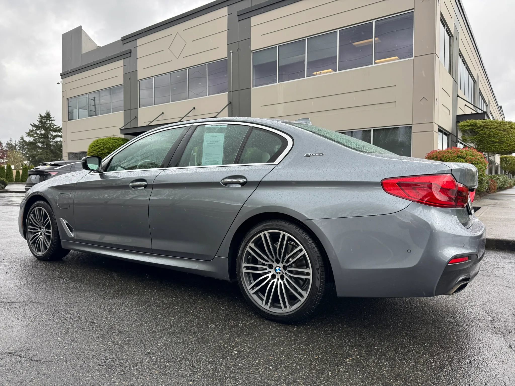Used 2018 BMW 530e xDrive image 7