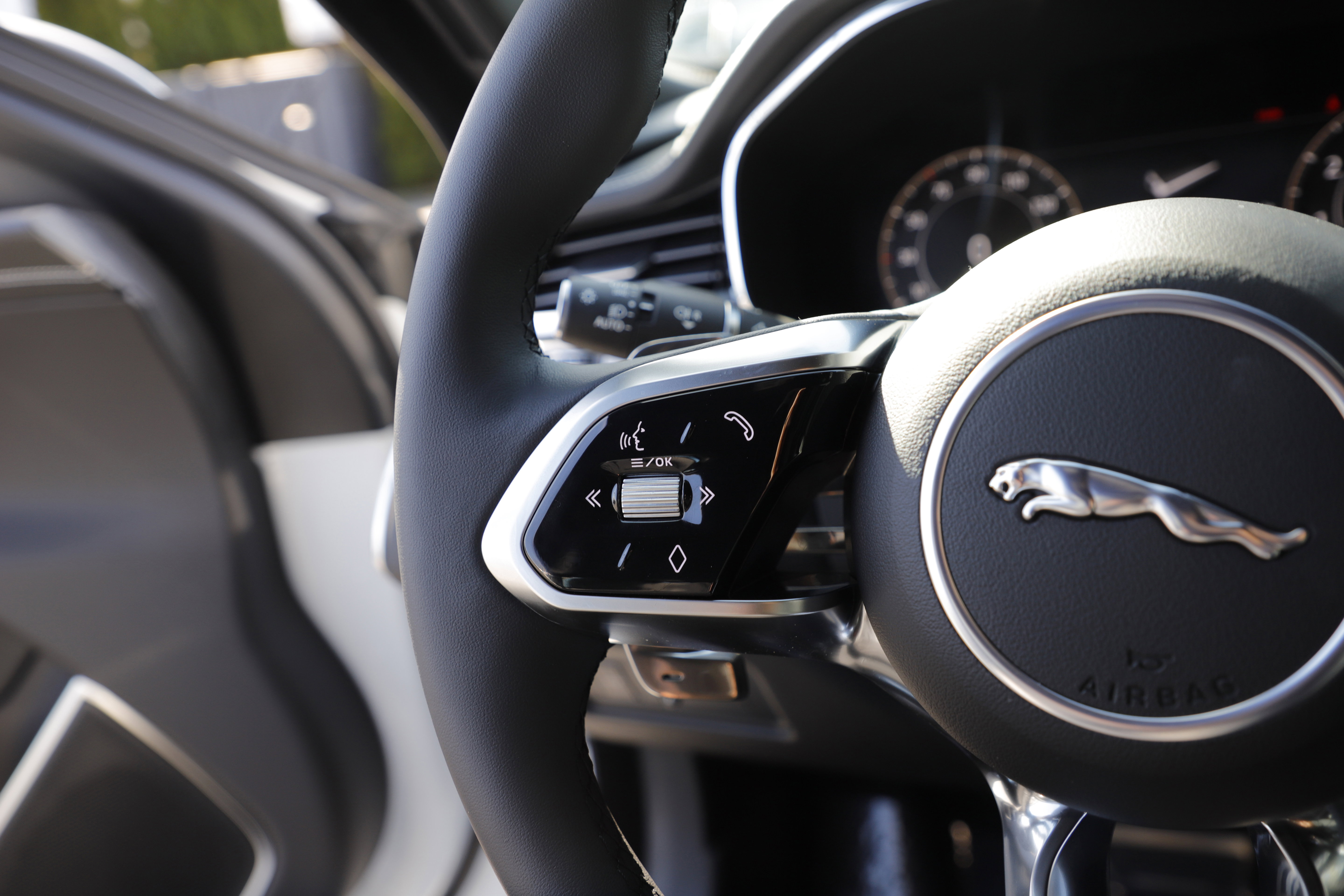 New 2024 Jaguar XF R-Dynamic SE image 24