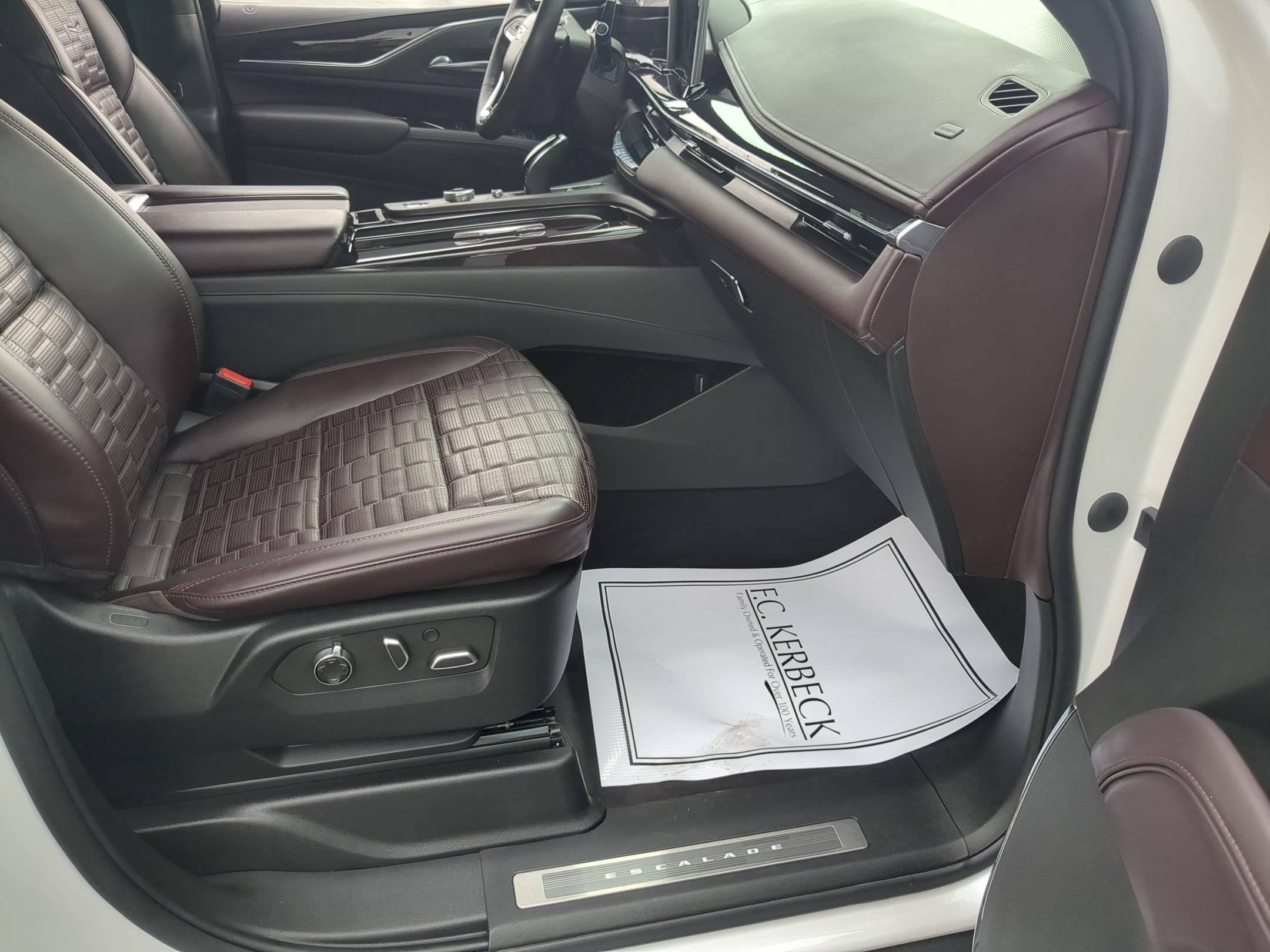 Certified 2023 Cadillac Escalade Sport Platinum AWD/4WD image 27
