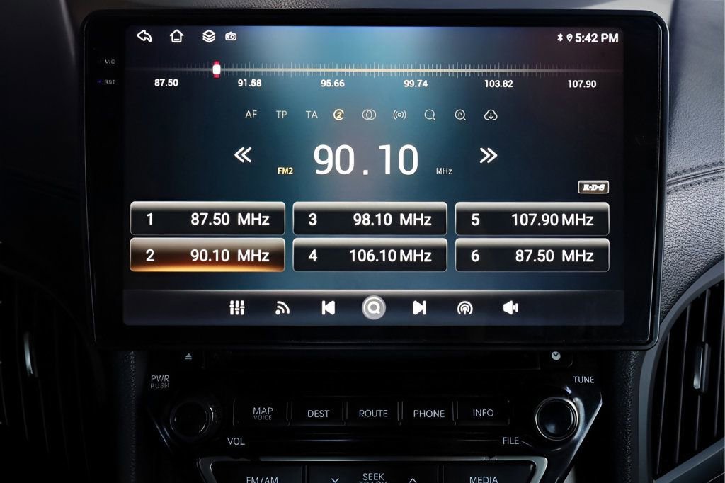 Used 2015 Hyundai Genesis 3.8 RWD image 22