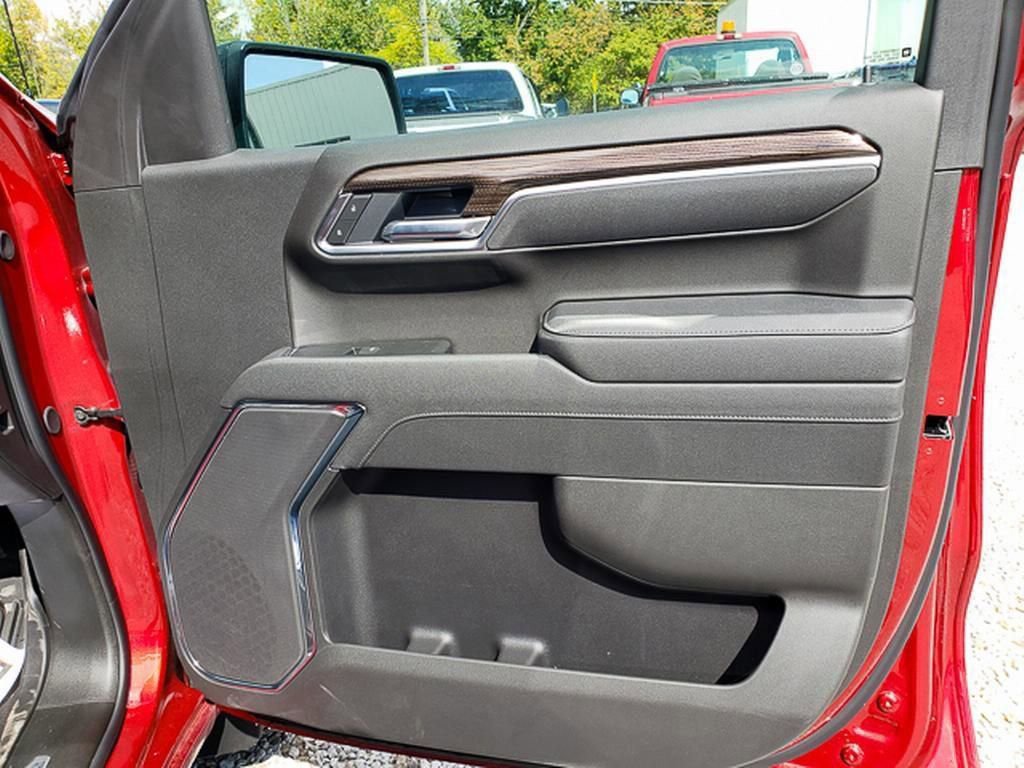 Used 2025 Chevrolet Silverado 1500 RST w/ Dark Appearance Package image 29