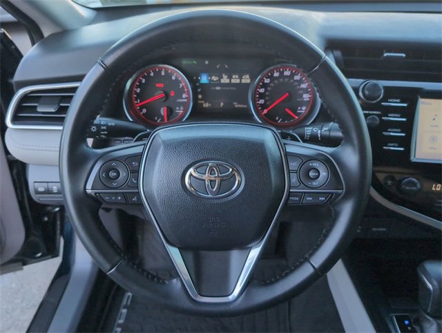 Used 2018 Toyota Camry XSE image 11