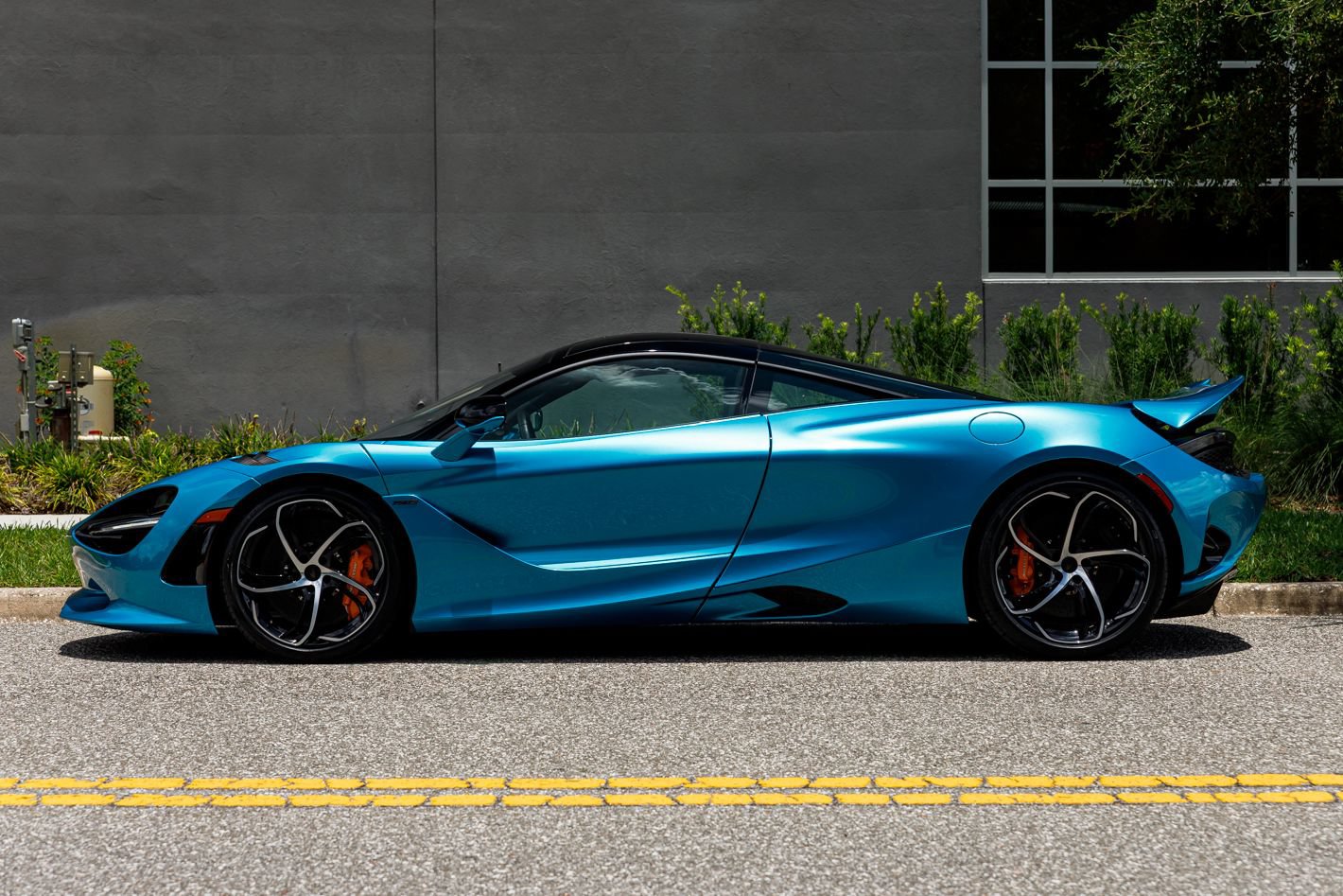 Used 2025 McLaren 750S RWD image 26