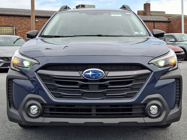 Used 2025 Subaru Outback Premium w/ Popular Package #1A AWD/4WD image 2