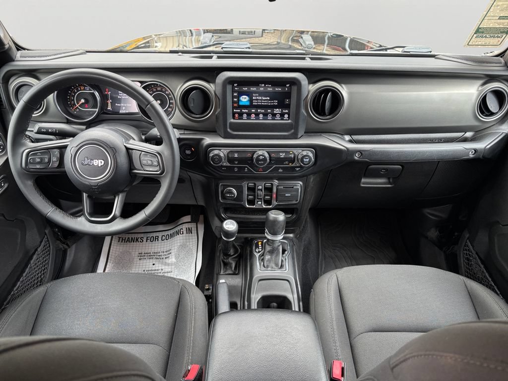 Used 2023 Jeep Gladiator Sport AWD/4WD image 17