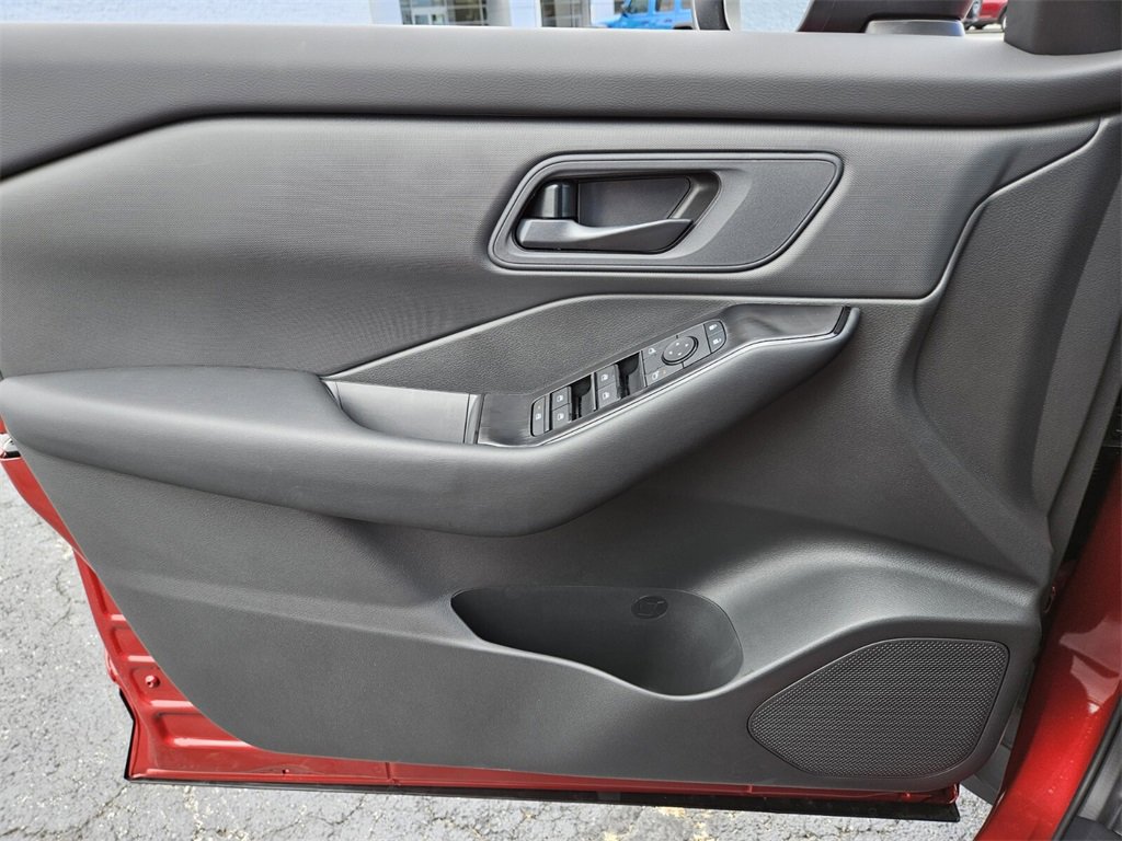 New 2026 Nissan Rogue S image 13