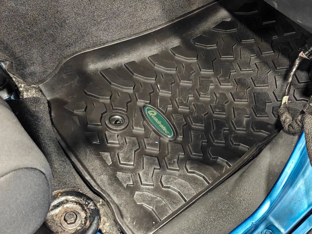 Used 2010 Jeep Wrangler Unlimited Sport image 12