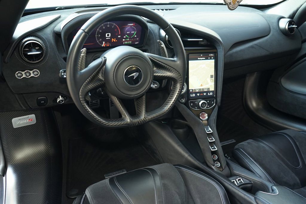Used 2020 McLaren 720S Spider RWD image 12