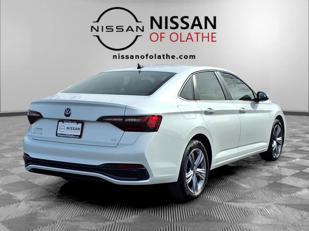 Used 2024 Volkswagen Jetta SE image 26