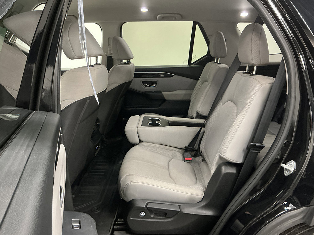 Used 2023 Honda Pilot LX image 22