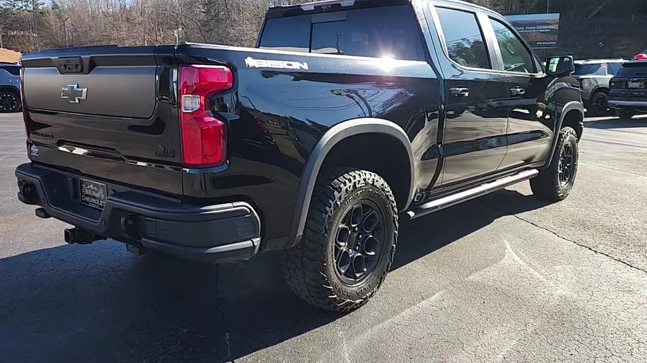 Used 2023 Chevrolet Silverado 1500 ZR2 w/ ZR2 Bison Edition AWD/4WD image 8