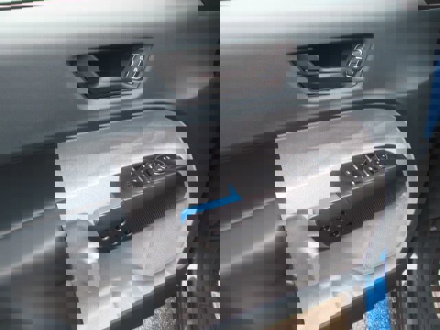 New 2025 Ford Maverick XLT w/ XLT Luxury Package image 10