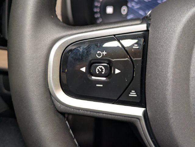 New 2026 Volvo XC90 T8 Plus w/ Protection Package AWD/4WD image 18