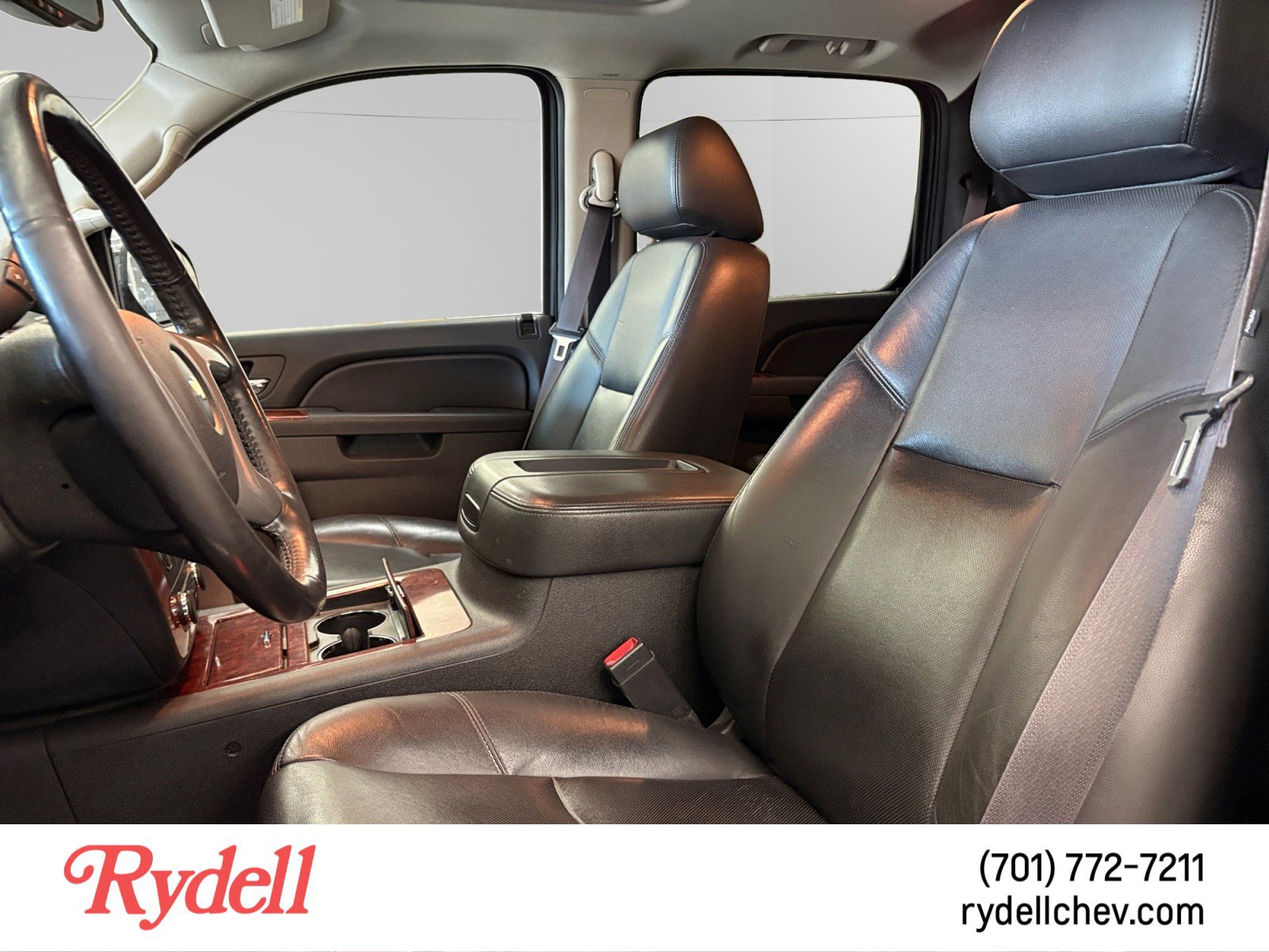 Used 2013 Chevrolet Avalanche LTZ AWD/4WD image 5