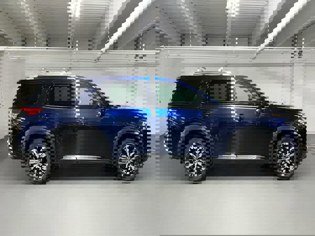 Used 2023 Nissan Pathfinder Platinum image 22