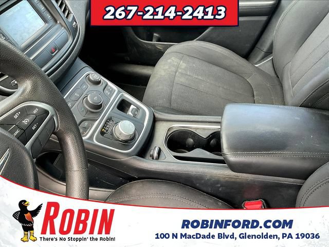 Used 2016 Chrysler 200 Limited FWD image 18