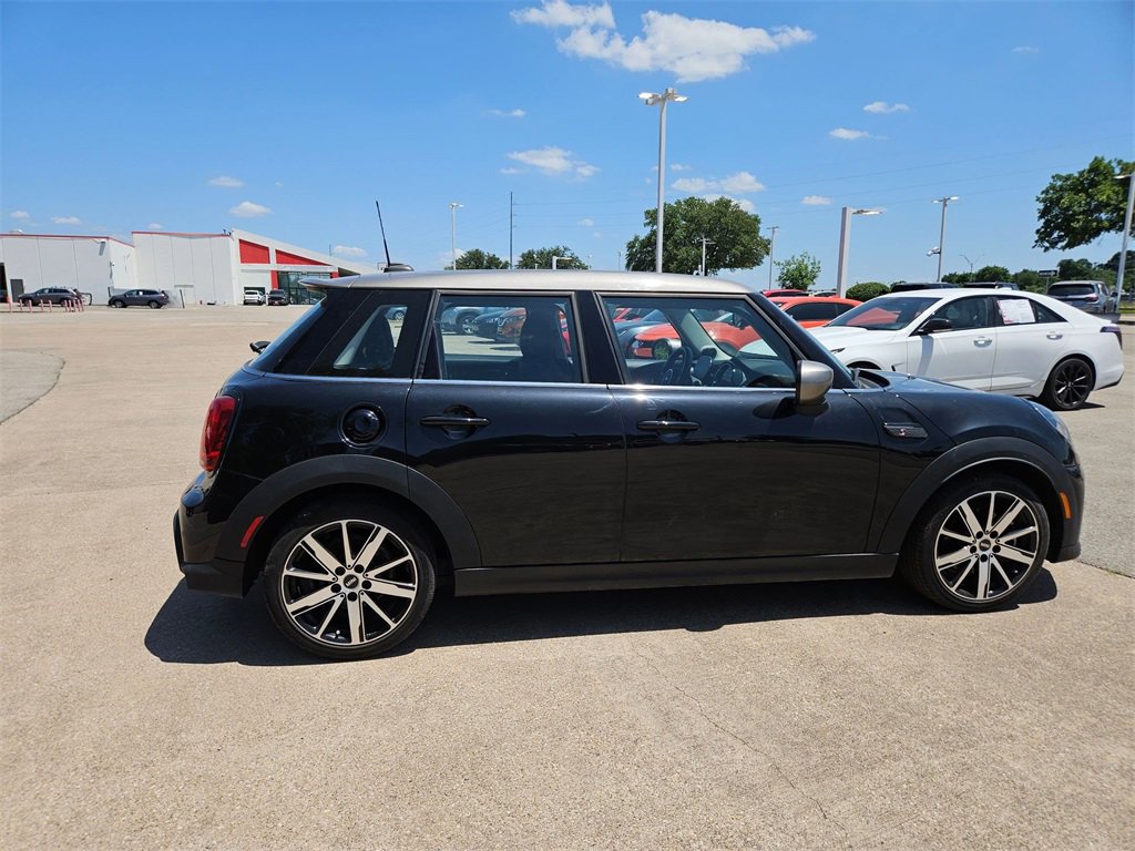 Used 2023 MINI Cooper S w/ Premium Package image 9