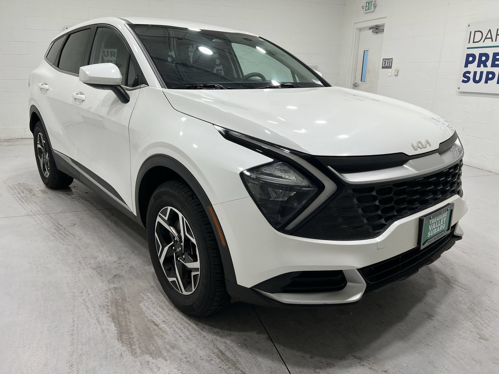 Used 2023 Kia Sportage LX AWD/4WD image 2
