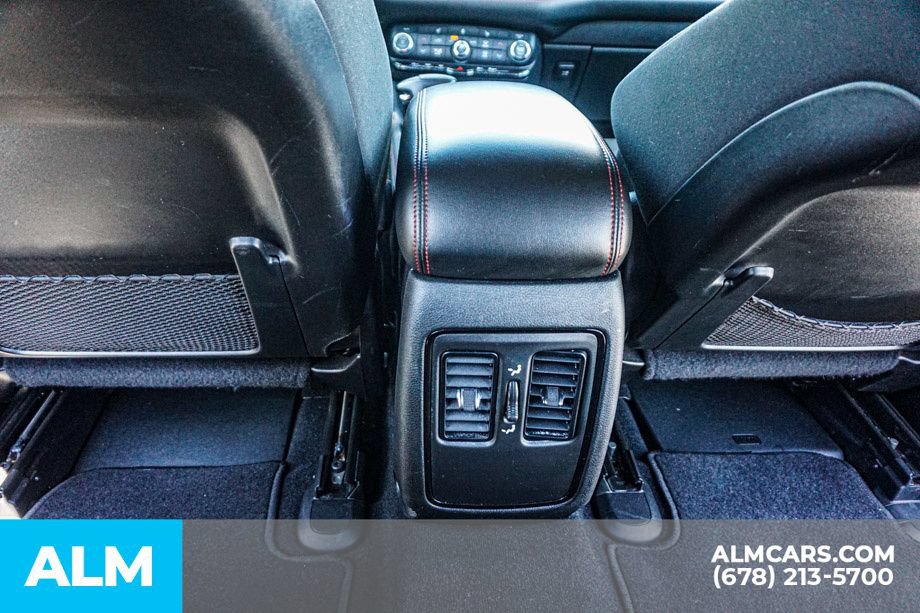 Used 2025 Dodge Durango GT RWD image 33