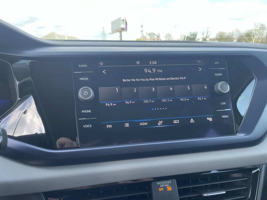 Certified 2022 Volkswagen Taos SE image 10