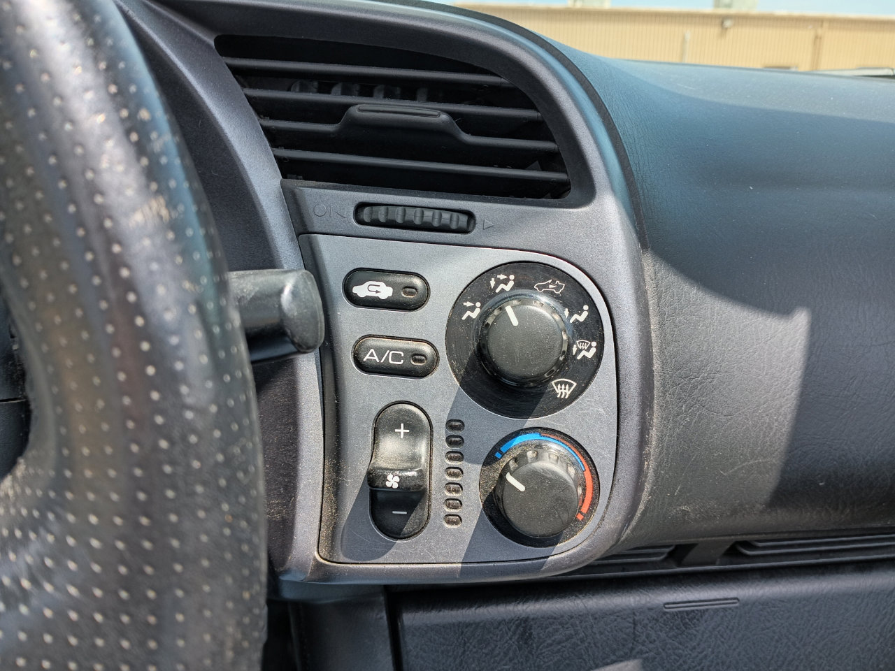 Used 2002 Honda S2000 image 19