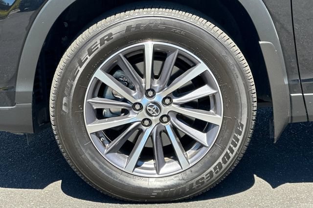Certified 2019 Toyota Highlander XLE AWD/4WD image 33