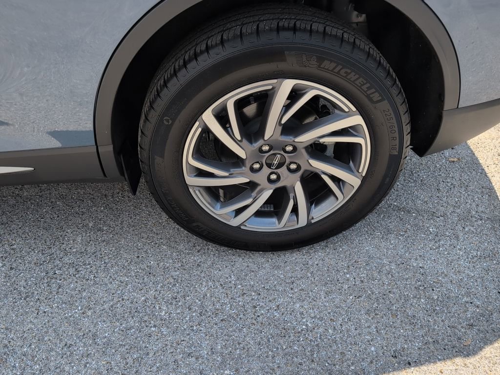 Used 2023 Lincoln Corsair FWD w/ Equipment Group 101A image 13