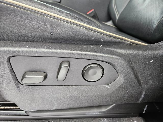 Used 2024 GMC Yukon XL SLT image 9