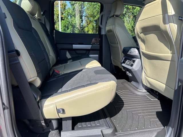 New 2026 Ford F250 Lariat w/ Black Appearance Package AWD/4WD image 10