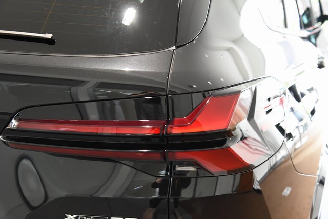 New 2026 BMW X5 xDrive50e w/ Executive Package image 10