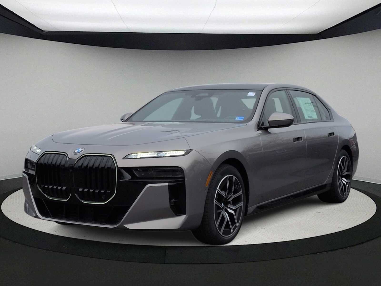 New 2026 BMW 760i xDrive w/ Executive Package AWD/4WD image 4