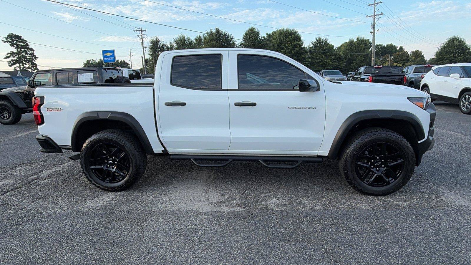 Used 2024 Chevrolet Colorado Trail Boss w/ Advanced Trailering Package AWD/4WD image 7