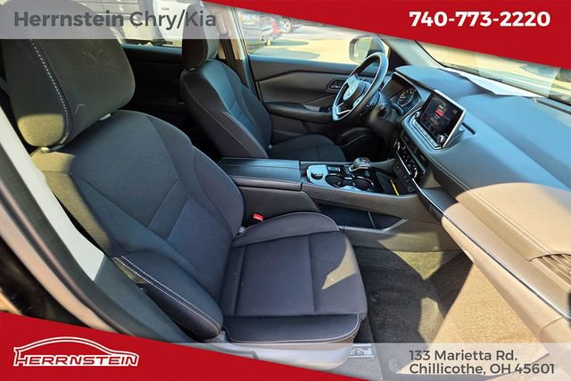 Used 2024 Nissan Rogue S AWD/4WD image 27