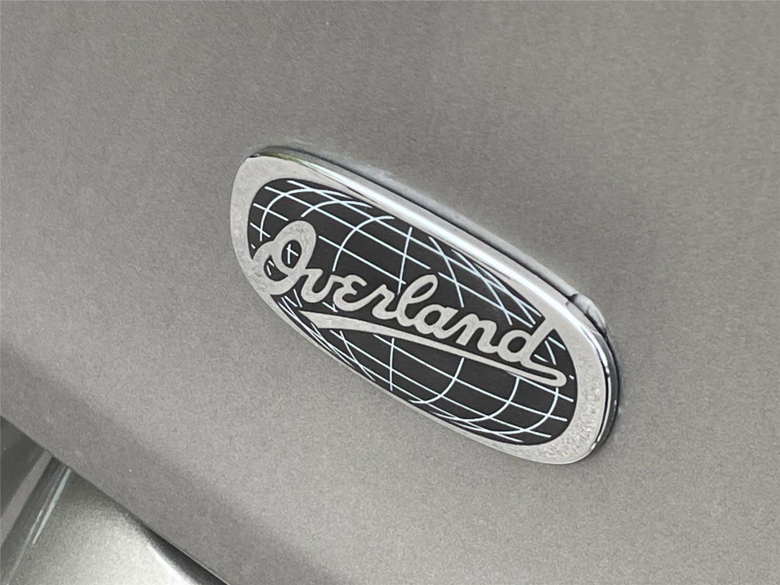 Used 2016 Jeep Cherokee Overland AWD/4WD image 10