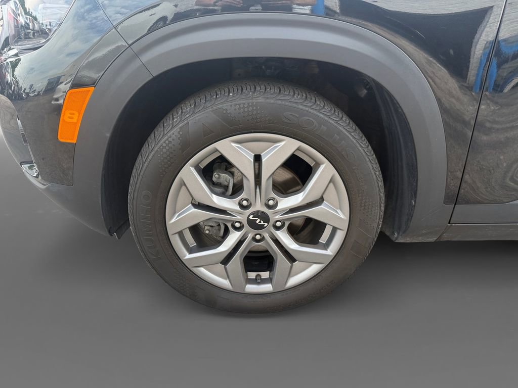 Used 2024 Kia Seltos S FWD image 13