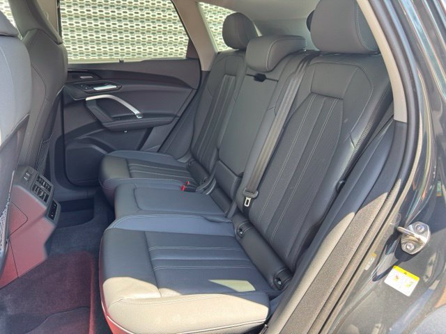 Certified 2025 Audi Q5 Prestige AWD/4WD image 11