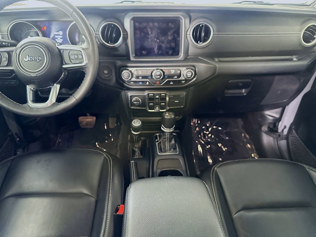Used 2023 Jeep Wrangler Unlimited Sahara AWD/4WD image 18