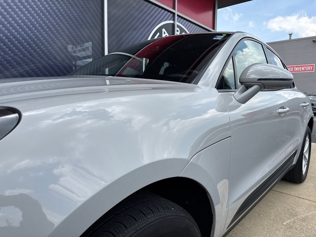 Used 2024 Porsche Macan Turbo AWD/4WD image 18