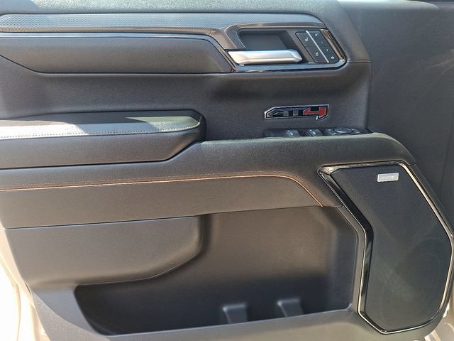 Used 2022 GMC Sierra 1500 AT4 w/ AT4 Premium Package AWD/4WD image 11
